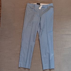 *SPRING SALE* Talbots size 6 cropped trousers. Blue and white print. NWT